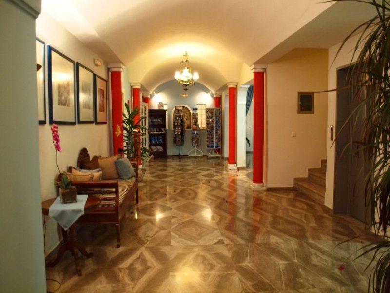 Hermes 4* Kamári